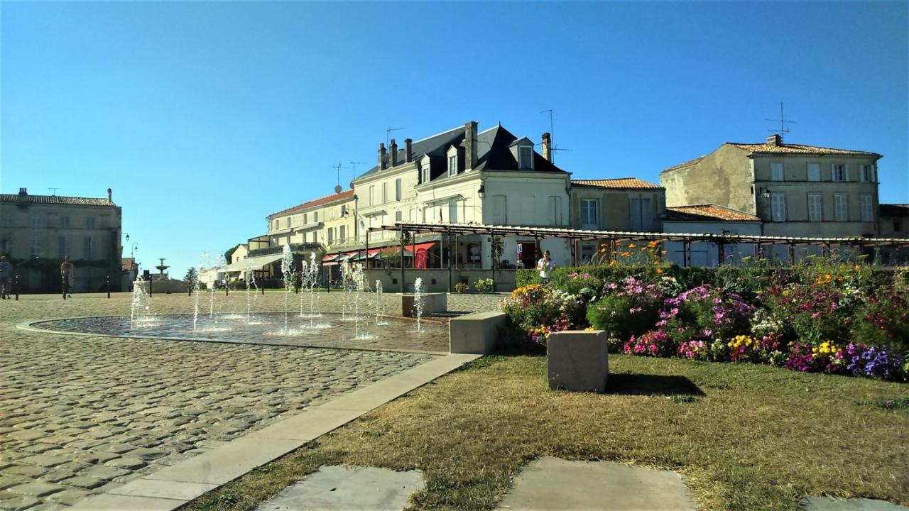 Les Gites Du Vigneron Et Cd'H Saint-Seurin-de-Palenne Экстерьер фото